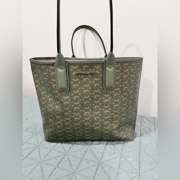 Michael Kors Handbags - Michael Kors Olive Monogram Tote